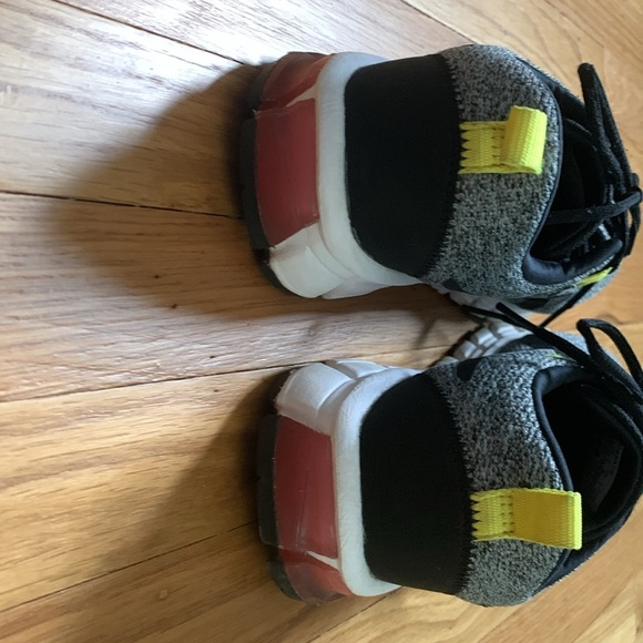 ASICS Gel-Quantum 90 Women's Running Shoe US Size 9 Style #: 1022A115 - Picture 4 of 6